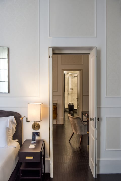 Premium bedding, down comforters, memory foam beds, free minibar items