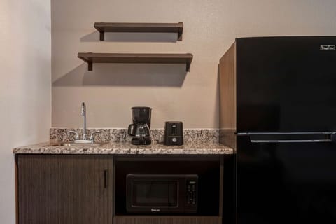 Suite | In-room dining