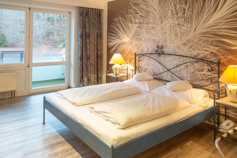 Comfort Double Room | Hypo-allergenic bedding, desk, laptop workspace, blackout drapes