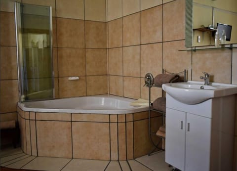 Villa Kramer | Bathroom | Towels