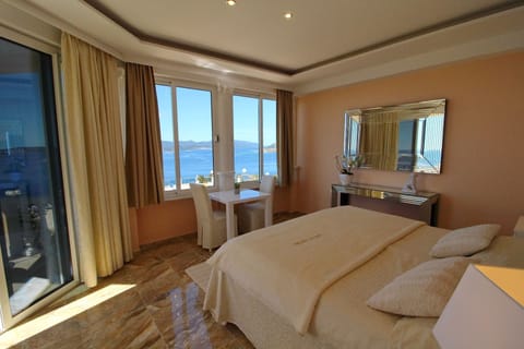 Royal Suite, 2 Bedrooms, Balcony, Sea View | Soundproofing, cribs/infant beds, free WiFi, bed sheets