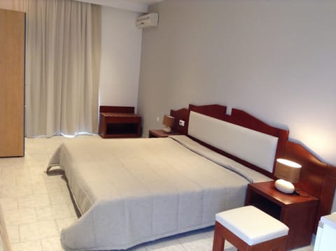 In-room safe, iron/ironing board, free WiFi