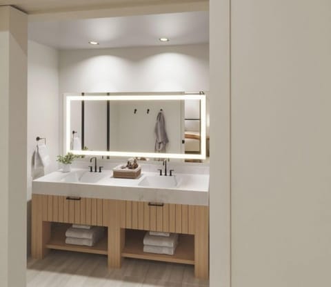 Shower, free toiletries, bathrobes, slippers