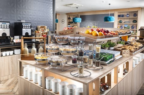 Daily buffet breakfast for a fee