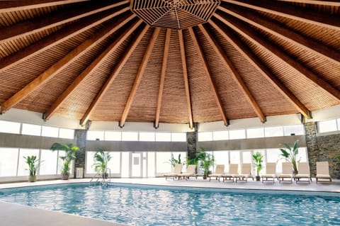 Indoor pool, sun loungers
