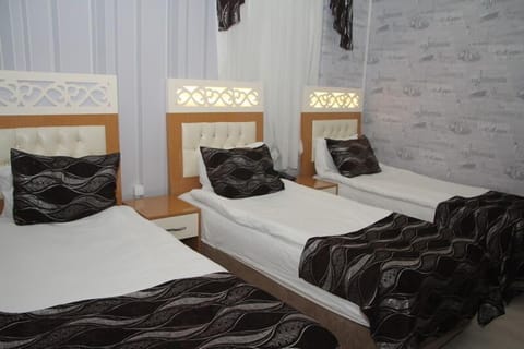 Standard Single Room | Desk, iron/ironing board, free cribs/infant beds, free WiFi