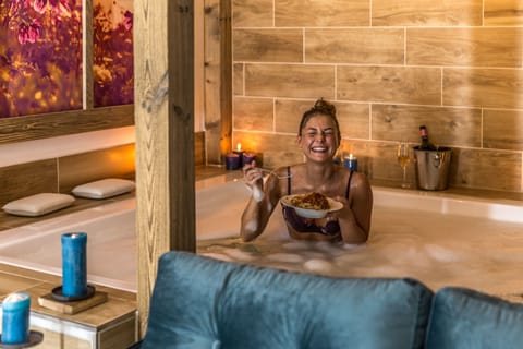 Outdoor treatment areas, sauna, body treatments, aromatherapy