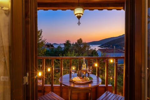 Honeymoon Double Room, Balcony, Sea View | Premium bedding, in-room safe, individually decorated, soundproofing