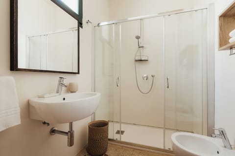 Classic Double Room, 1 Queen Bed | Bathroom | Shower, free toiletries, hair dryer, bathrobes