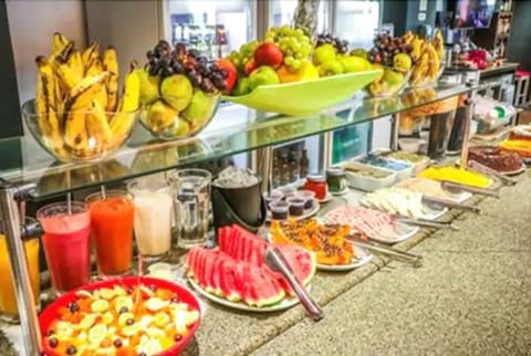 Daily buffet breakfast for a fee