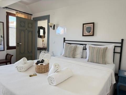 Comfort Double Room | Premium bedding, free WiFi, bed sheets