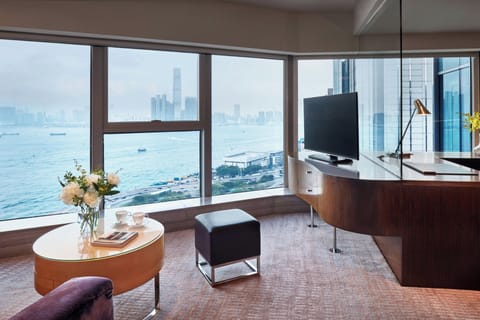32-inch LCD TV with cable channels, TV