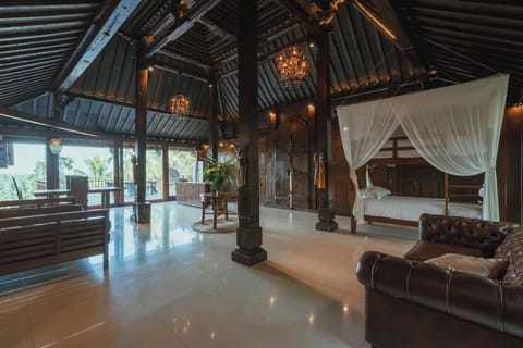 Family Villa, Mountain View | Egyptian cotton sheets, premium bedding, pillowtop beds, minibar