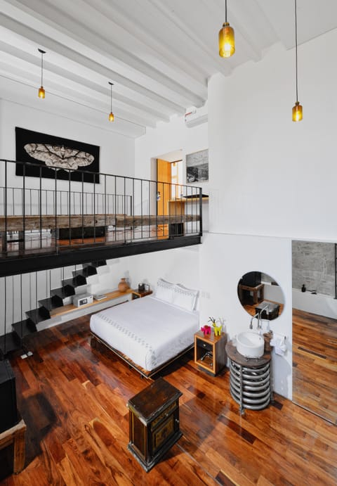 Master suite Tepeztate | Egyptian cotton sheets, premium bedding, down comforters