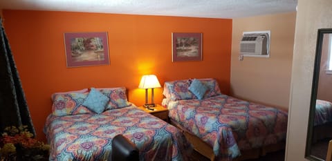 Deluxe Room, 2 Double Beds, Non Smoking | Desk, free WiFi, bed sheets