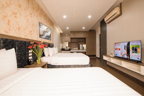 Family Triple Room, Non Smoking, Air conditioning | Minibar, desk, free WiFi, bed sheets
