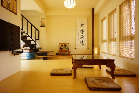 Family Room | Free WiFi, bed sheets