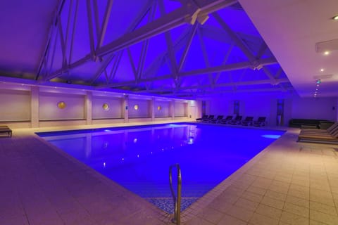 Indoor pool, sun loungers