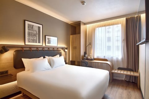 Premium bedding, desk, blackout drapes, iron/ironing board