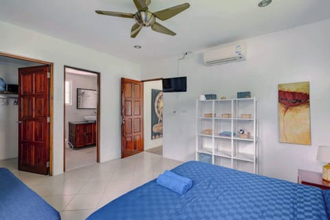 7 bedrooms, minibar, in-room safe, iron/ironing board