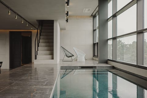 Private pool
