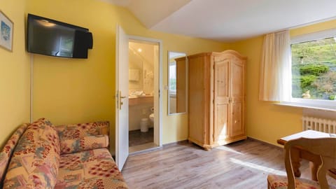 Comfort Triple Room, 1 Queen Bed with Sofa bed, Non Smoking, Slope side | Hypo-allergenic bedding, soundproofing, travel crib, free WiFi