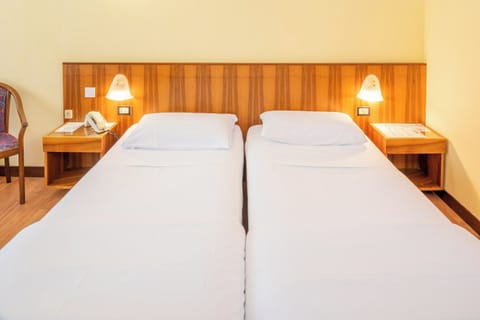 Minibar, in-room safe, desk, bed sheets