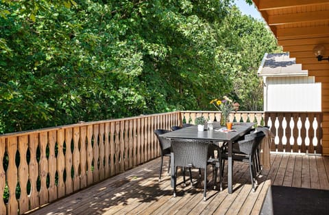 Bungalow, 2 Bedrooms | Terrace/patio