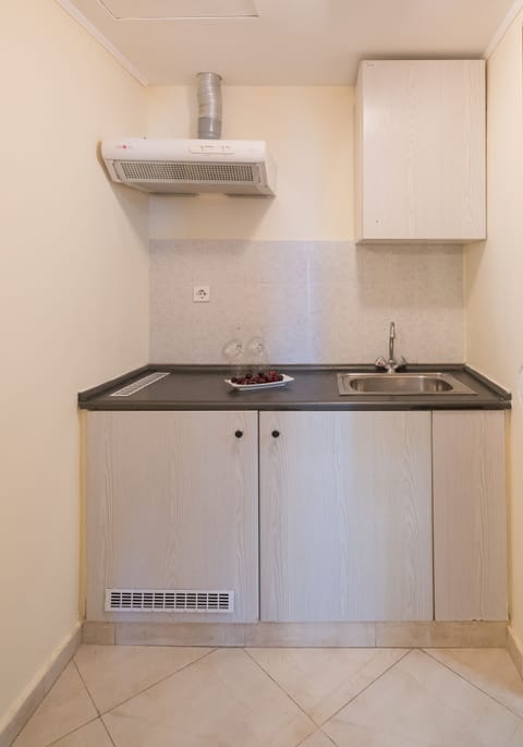 Classic Family Bungalow with Sea View | In-room safe, desk, bed sheets