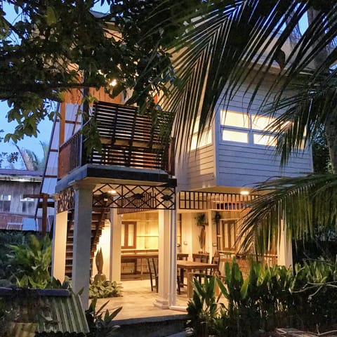 Bungalow | Soundproofing, rollaway beds, free WiFi