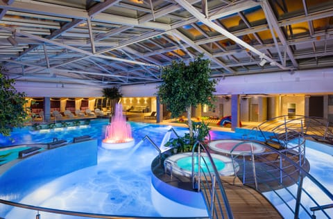 Sauna, hot tub, steam room, Turkish bath, body treatments, hydrotherapy