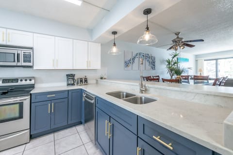 Apartment (2 Bedrooms) | Front of property