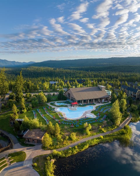 Indoor pool, 2 outdoor pools, sun loungers