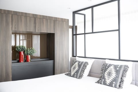 Junior Suite (Plus) | Minibar, in-room safe, free WiFi, bed sheets