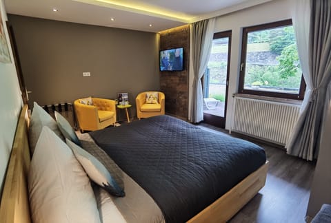 Double Room, Balcony | Premium bedding, desk, blackout drapes, free WiFi