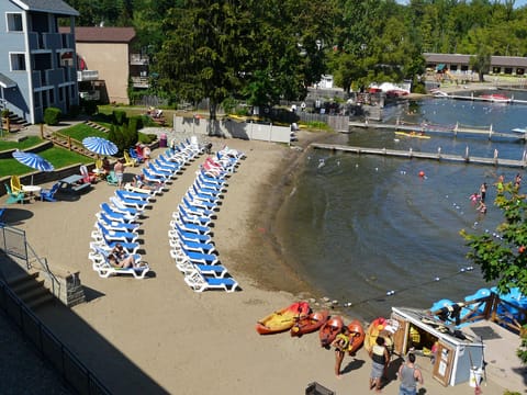 Private beach, sun loungers, kayaking, rowing