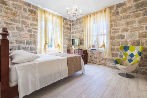 Deluxe Double Room | Premium bedding, in-room safe, desk, soundproofing