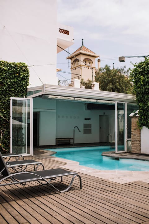 Indoor pool, seasonal outdoor pool