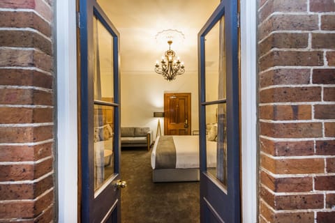 Suite 2 - Deluxe King Suite | Terrace/patio