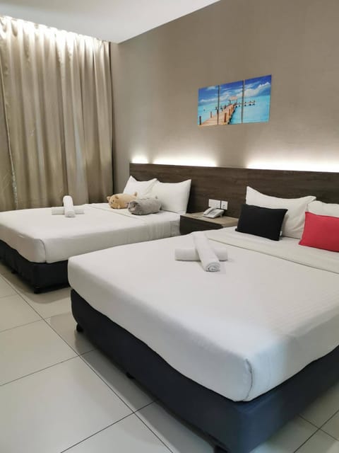 In-room safe, desk, iron/ironing board, free WiFi