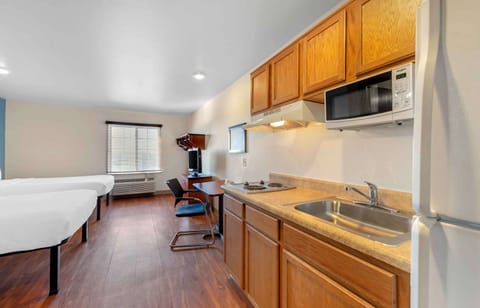 Standard Studio, Non Smoking, Refrigerator & Microwave | Desk, laptop workspace, iron/ironing board (on request), WiFi (free)
