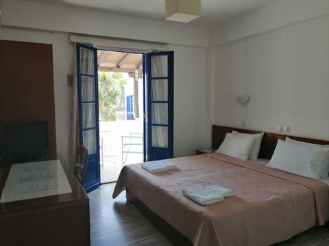 Superior Double or Twin Room, 1 Bedroom, Non Smoking, Sea View | Egyptian cotton sheets, premium bedding, memory foam beds, minibar