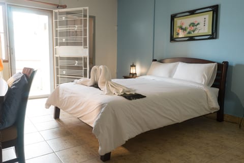 Superior Room | Desk, iron/ironing board (on request), WiFi (free)