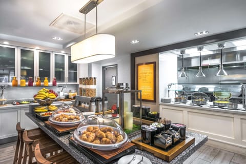 Daily buffet breakfast for a fee