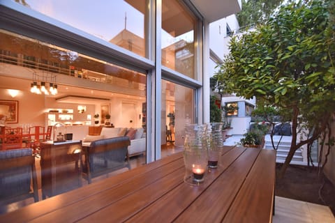 Villa, 5 Bedrooms | Terrace/patio