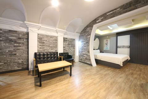 Superior Double Room | Blackout drapes, free WiFi, bed sheets