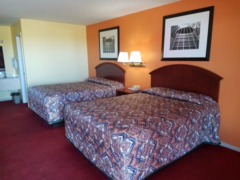 Basic Double Room, 2 Queen Beds, Smoking | Desk, free WiFi, bed sheets