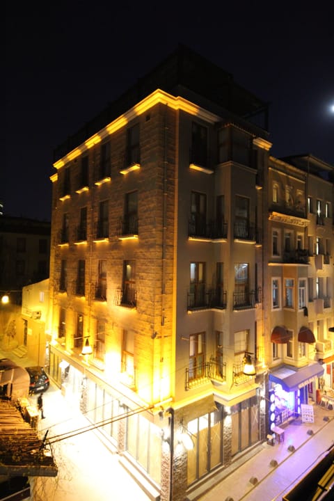 Front of property - evening/night