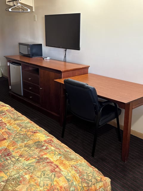 Standard Room, 2 Queen Beds | Free WiFi, bed sheets