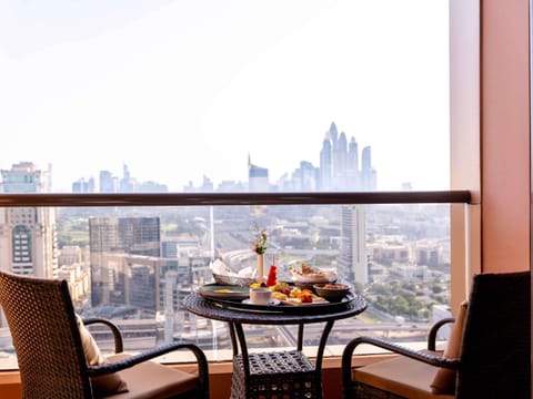 One-Bedroom Suite City View Twin Bed next to Metro Station | 1 bedroom, minibar, in-room safe, individually furnished